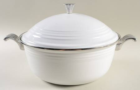 Fiesta White (Intro 1986) Metal Dutch Oven with Lid