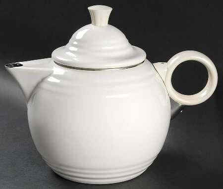 Fiesta White (Intro 1986) Metal Kettle & Lid