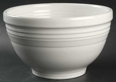 Fiesta White (Intro 1986) 9" Baking Bowl