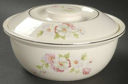 Fluffy Rose 1 (Platinum Trim) 1 Qt Round Covered Casserole by Homer Laughlin 
