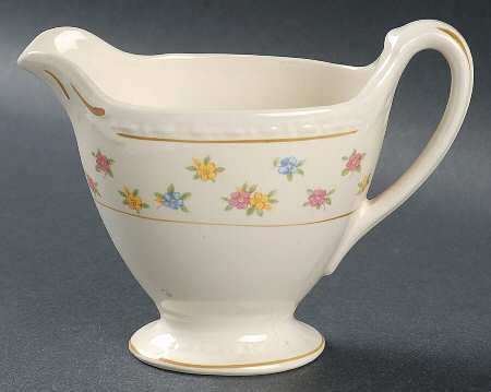 Moselle (Eggshell Georgian) Creamer