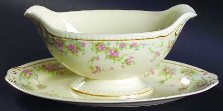 G3327 Gravy Boat with Attached Underplate