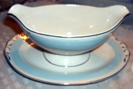 G3353 Gravy Boat & Underplate/Relish