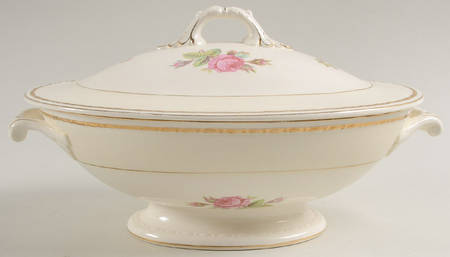 G3369 Oval Covered Vegetable