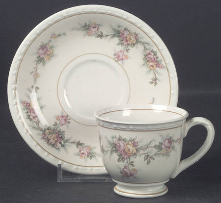 G3370 Footed Demitasse Cup & Saucer Set