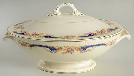 G3384 Oval Covered Vegetable