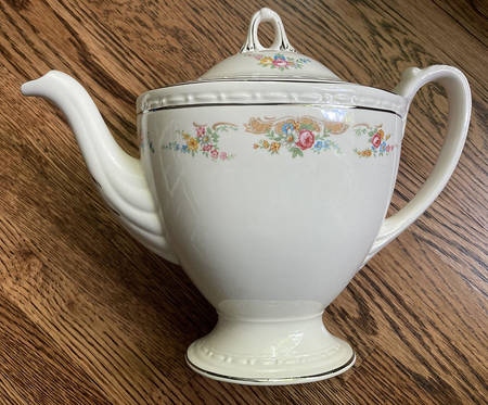 G3407 Teapot & Lid