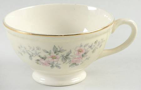 G3516 Footed Cup
