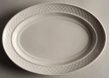 Gothic (Wide Rim) 9" Oval Serving Platter