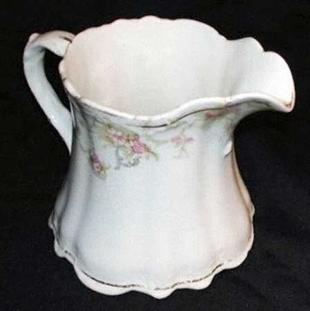H135 Creamer