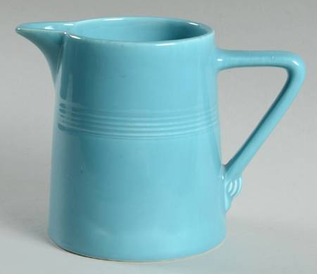 Harlequin Turquoise (Older) 24 Oz Pitcher