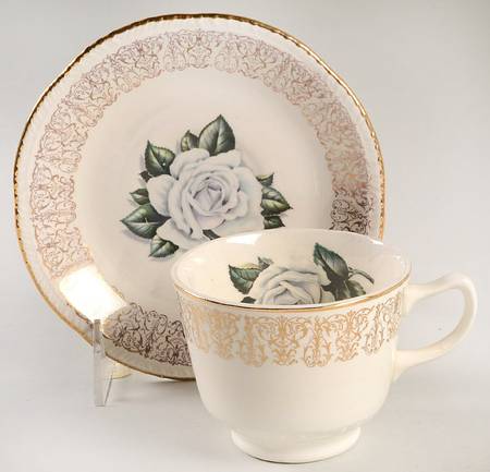 HLC114 Footed Cup & Saucer Set