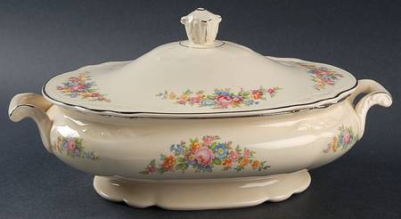 VR106 Oval Covered Vegetable