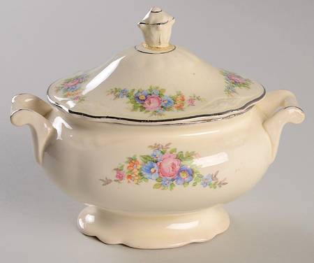 VR106 Sugar Bowl & Lid