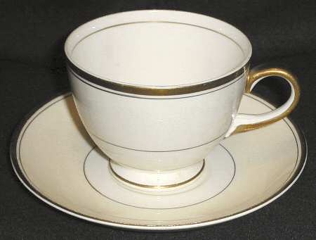 N1604 Footed Cup & Saucer Set