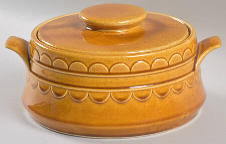Gold Cortez 2 Qt Round Covered Casserole