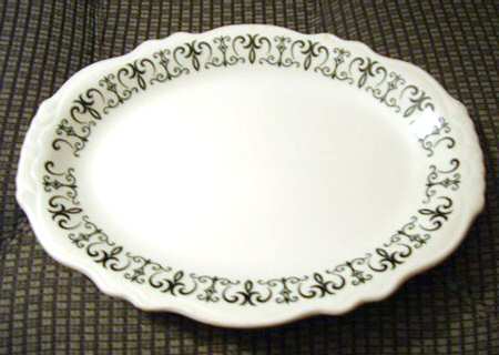 Old Gothic Black 14" Oval Serving Platter