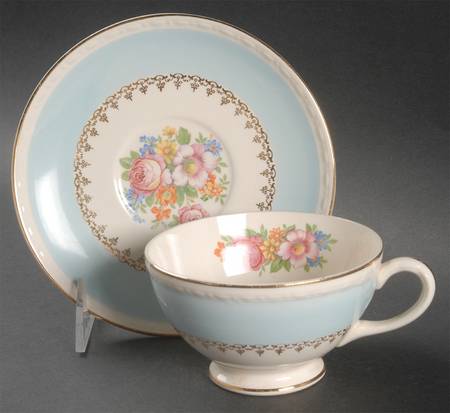 CAC168 Footed Cup & Saucer Set