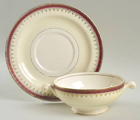 N1642 Footed Cream Soup Bowl & Saucer Set