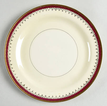 N1642 Luncheon Plate