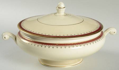 N1642 Round Covered Vegetable