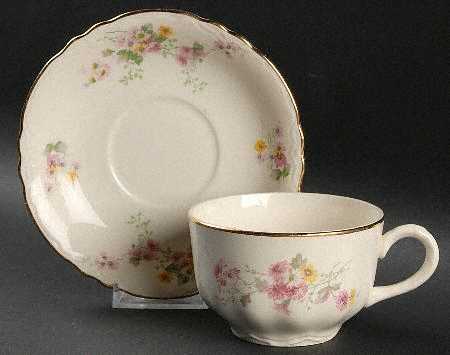 R2734 Flat Cup & Saucer Set