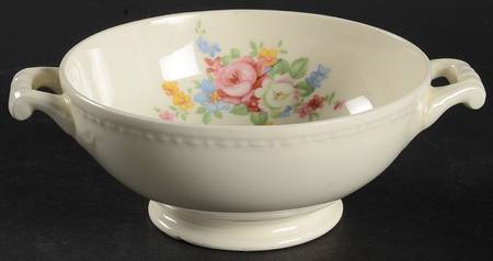 HLC252 Footed Cream Soup Bowl