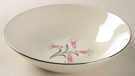 Big Pay-Off 8" Round Vegetable Bowl