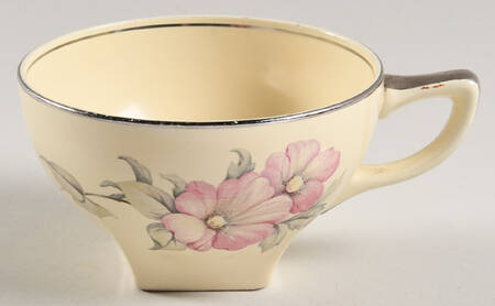 The Romance Flat Cup