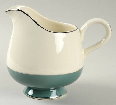 Lexington (Eggshell Cavalier) Creamer