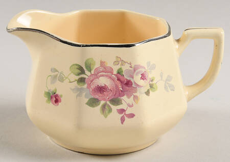 JJ45 Creamer by Homer Laughlin 