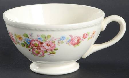 HLC359 Footed Cup
