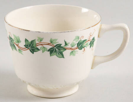 HLC39 Footed Cup