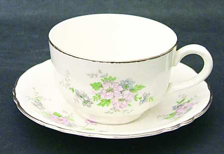 R1434 Flat Cup & Saucer Set