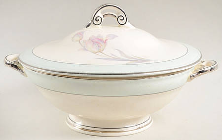 W9823 Round Covered Vegetable