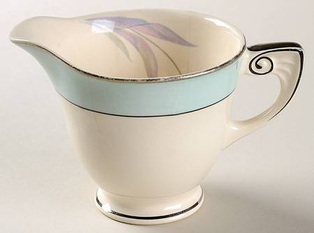 W9823 Creamer