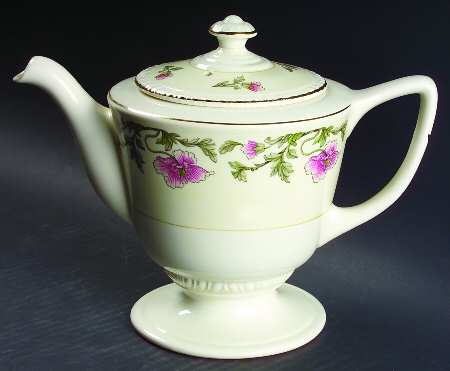 W146 Teapot & Lid