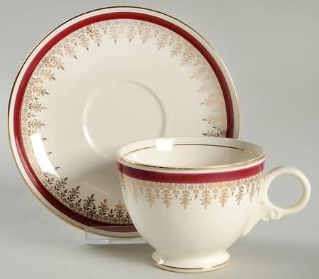 N403 Footed Cup & Saucer Set