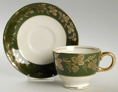N427 Footed Cup & Saucer Set