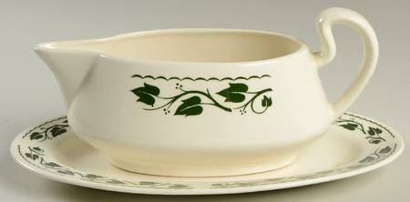 Sylvan Gravy Boat & Underplate/Relish