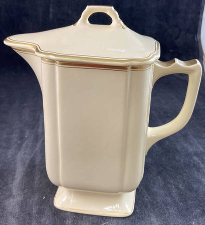 C14 Batter Jug with Lid