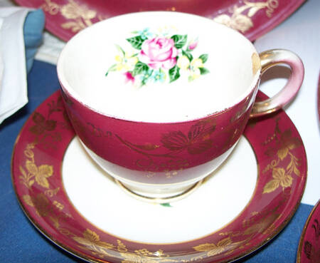 HLC522 Footed Cup & Saucer Set