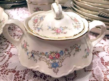 HLC524 Sugar Bowl & Lid