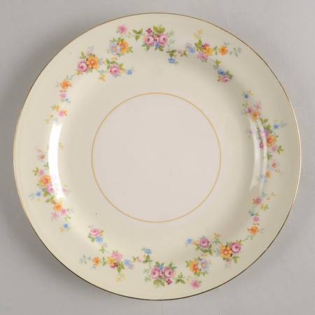 Annette Luncheon Plate
