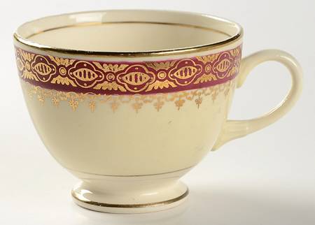 N165 Footed Cup