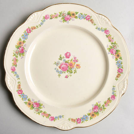 M211 Luncheon Plate