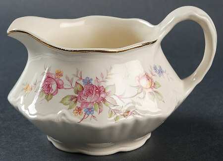 R1334 Creamer by Homer Laughlin 