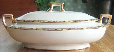 K6415M Oval Covered Vegetable
