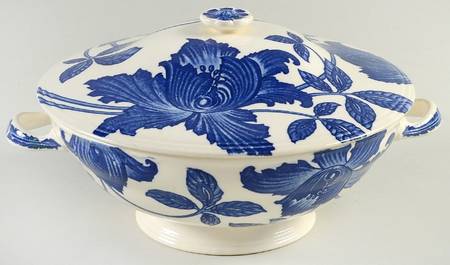 Blue Fantasy Round Covered Vegetable