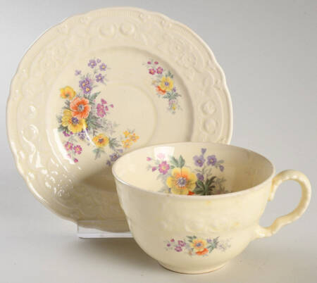 W232 Flat Cup & Saucer Set